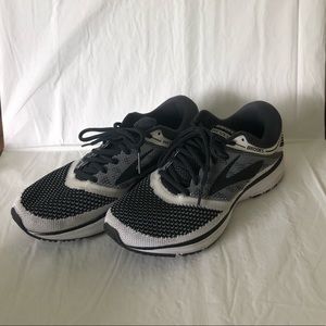 Brooks Revel Running Shoes